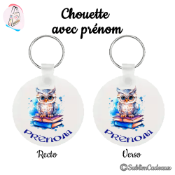 Porte-clés : Chouette posée sur des livres