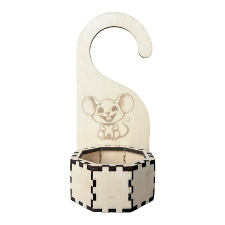 Boîte suspendue Petite Souris en bois – vue de face personnalisée pour dents de lait Boîte suspendue Petite Souris en bois – vue de face personnalisée pour dents de lait