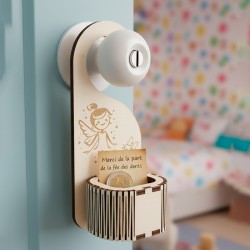 Boîte Fée des dents suspendue à une poignée de porte – mot et pièce laissés par la Fée des dents