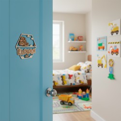 Plaque prénom personnalisée bulldozer en bois fixée sur porte de chambre enfant thème chantier