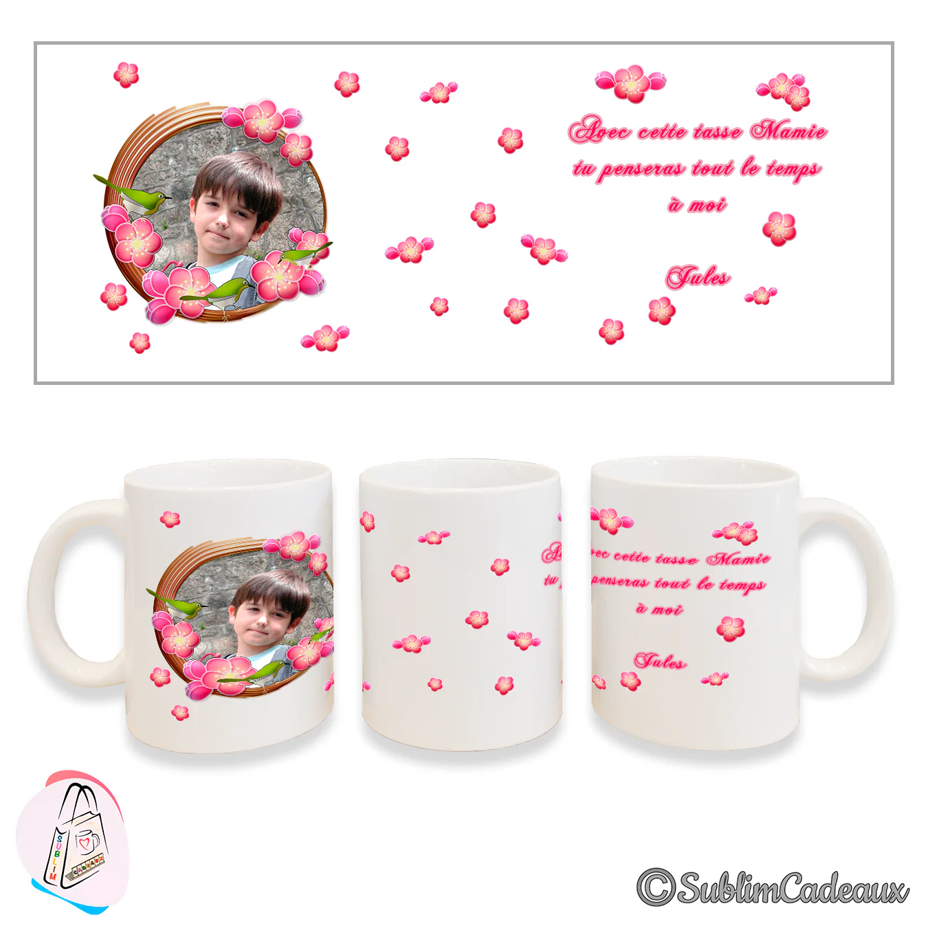 Mug blanc semé de fleurs de cerisier roses et oiseaux verts, cadre rond photo d'un garçon, texte « Avec cette tasse Mamie »