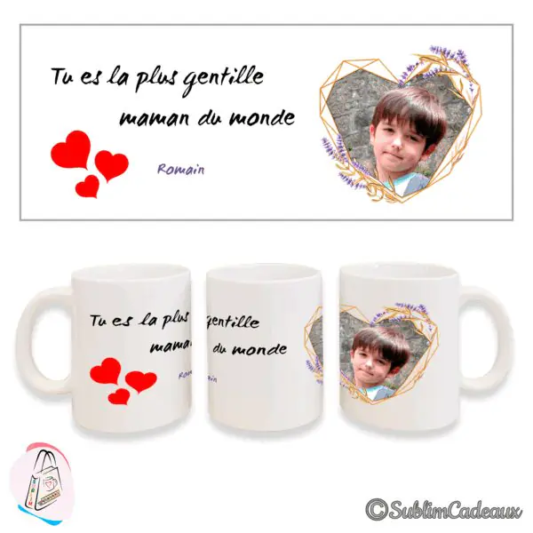 Mug imprimé du texte « Tu es la plus gentille maman du monde », de cœurs rouges et d'une photo de garçon en cadre cœur doré