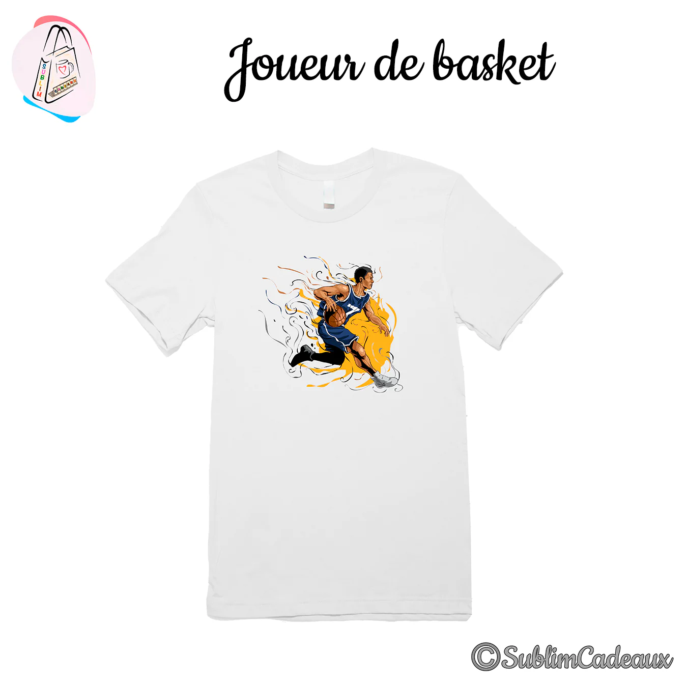 Tee-shirt blanc imprimé d'un joueur de basket en maillot bleu dribblant, entouré de volutes orangées