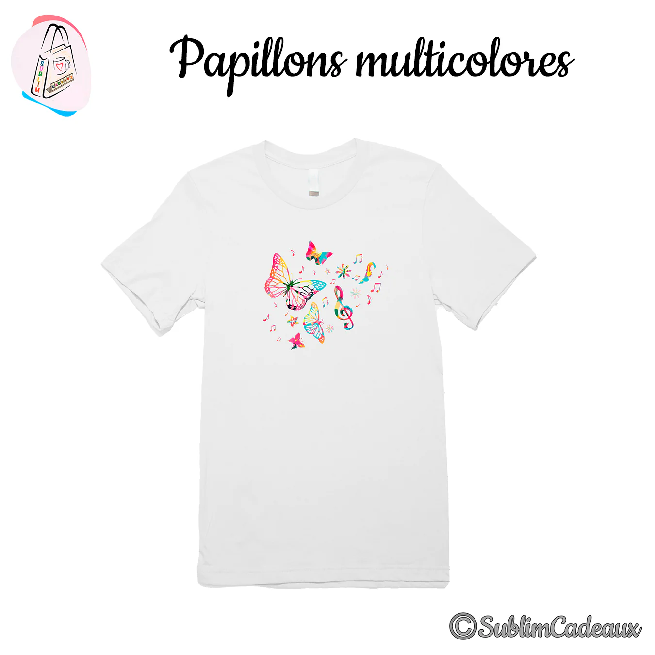 Tee-shirt blanc imprimé de papillons multicolores mêlés à des notes de musique et une clé de sol