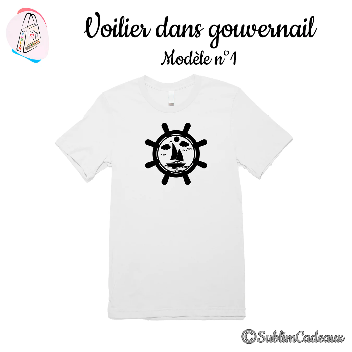 Gouvernail de bateau encerclant un voilier, imprimé en noir sur un tee-shirt blanc