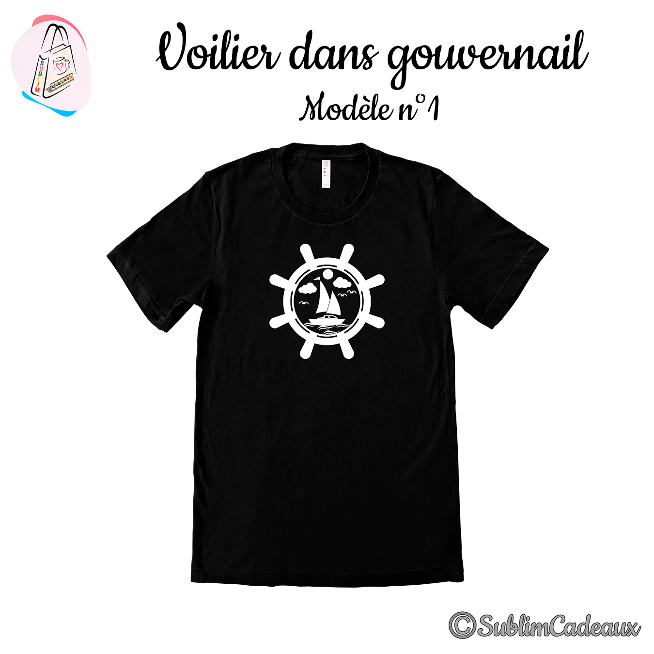 Tee-shirt noir imprimé en blanc d'un gouvernail de bateau autour d'un voilier stylisé