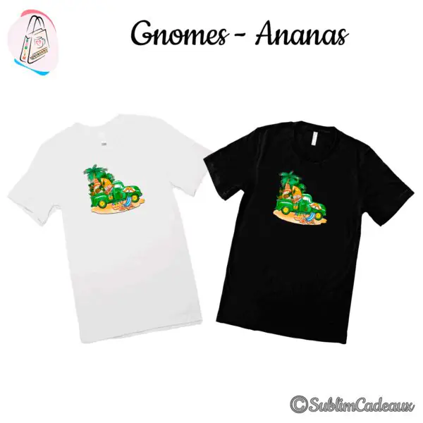 Tee-shirts blanc et noir imprimés de gnomes sur un camion vert à la plage, palmier, ananas et transat