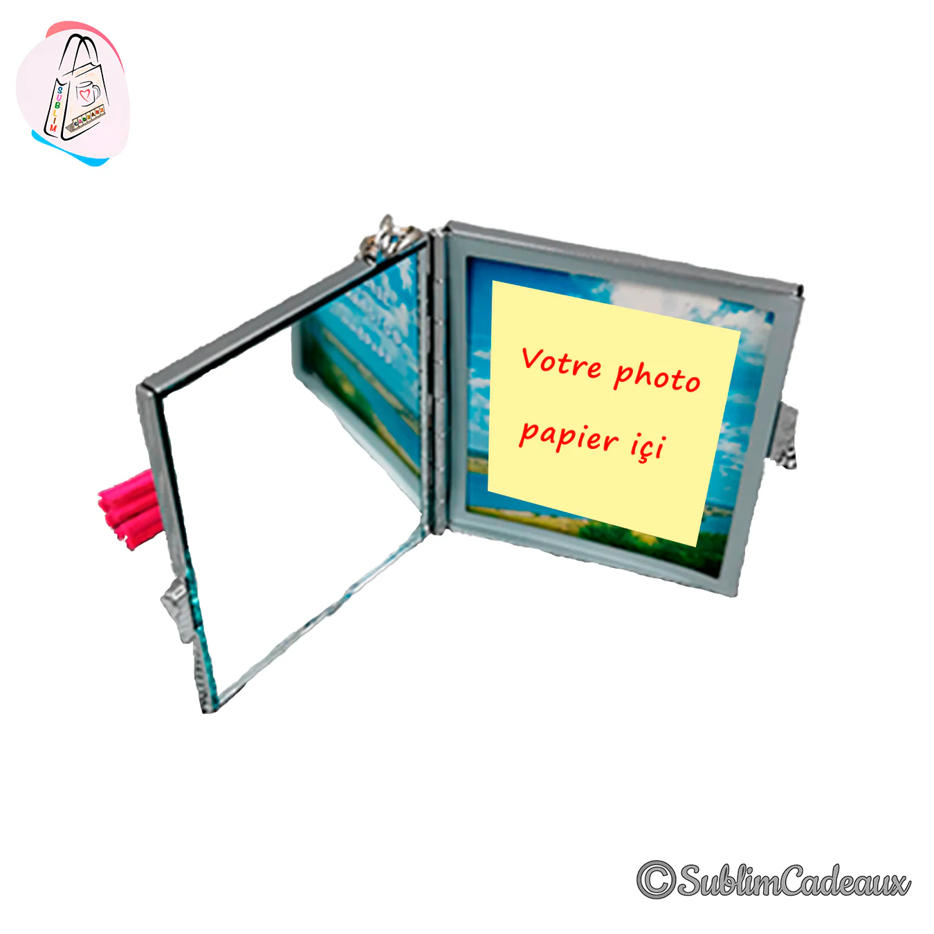 Porte-clés pliant façon petit livre, miroir d'un côté et cadre pour photo papier de l'autre