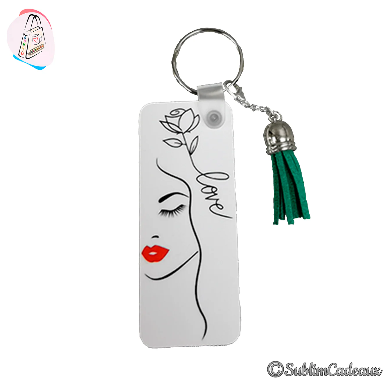 Porte-clés rectangulaire imprimé d'un visage de femme au trait avec rose, lèvres rouges et mot love, pompon vert