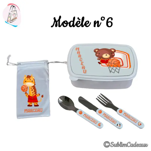 Coffret repas enfant : boîte, pochette et couverts imprimés d'un ours et d'une girafe basketteurs avec panier et ballon