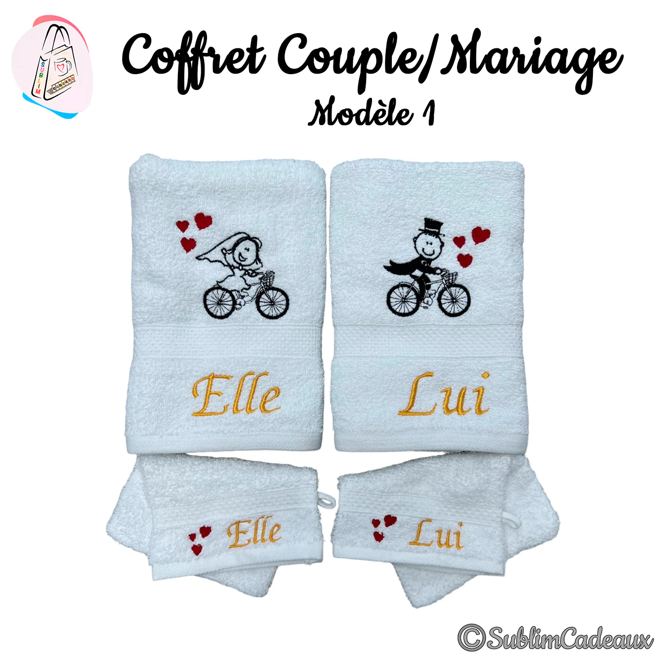 Coffret couple en éponge blanche, serviettes et gants brodés d'un couple de mariés à vélo et de coeurs
