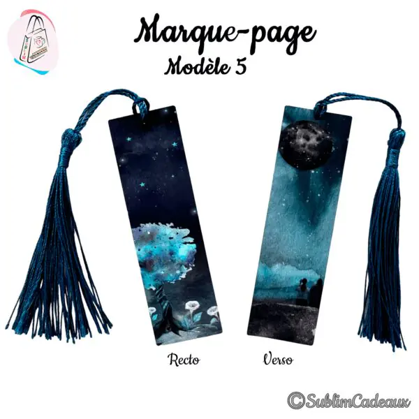 Marque-page imprimé recto verso d'un ciel étoilé bleu nuit avec lune et arbre aquarelle, pompon bleu