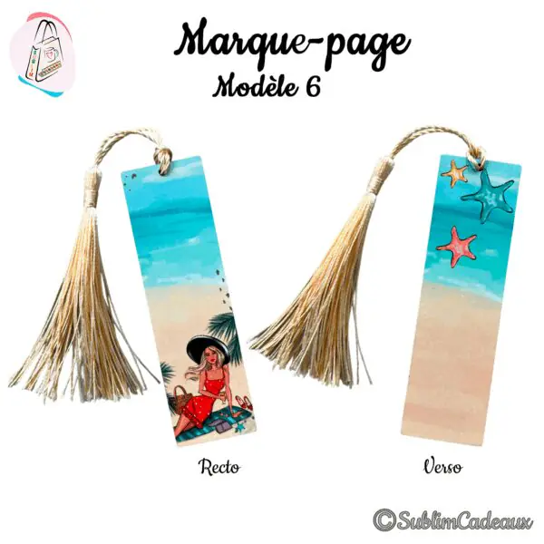Marque-page imprimé recto verso d'une femme en robe rouge sur la plage et d'étoiles de mer, pompon beige