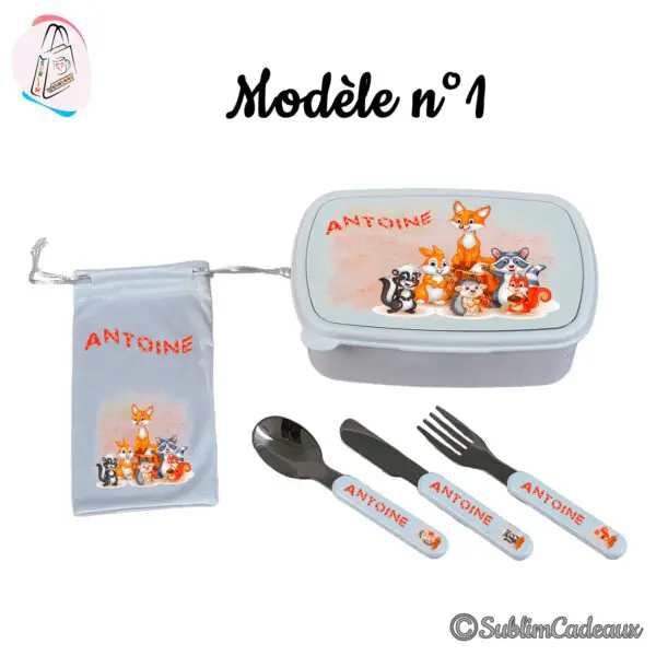 Ensemble repas enfant : boîte à déjeuner, pochette et couverts imprimés d'animaux de la forêt, prénom en rouge