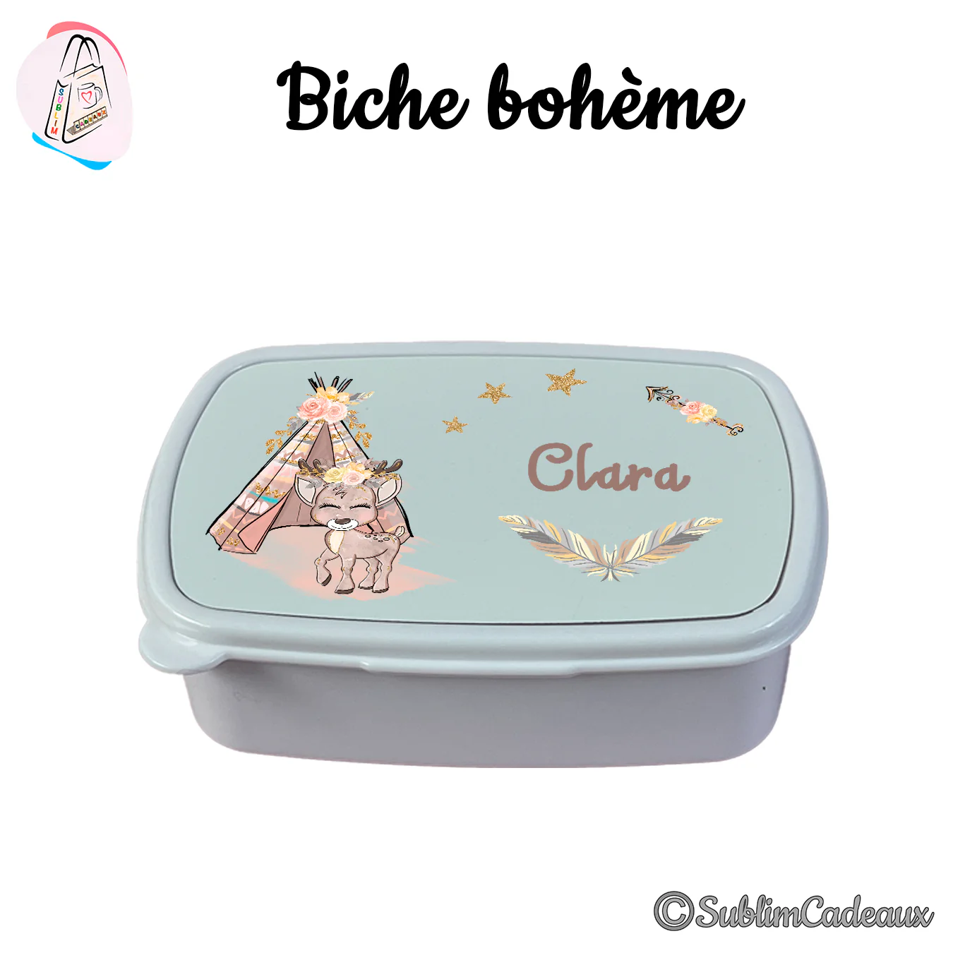 Boîte à goûter enfant, couvercle vert d'eau imprimé d'un faon fleuri, d'un tipi bohème et de plumes dorées, prénom Clara