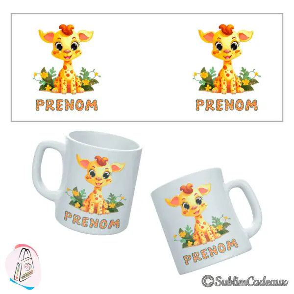 Mug blanc en céramique imprimé d'un bébé girafe jaune et orange assis parmi des fleurs, illustration pour enfant