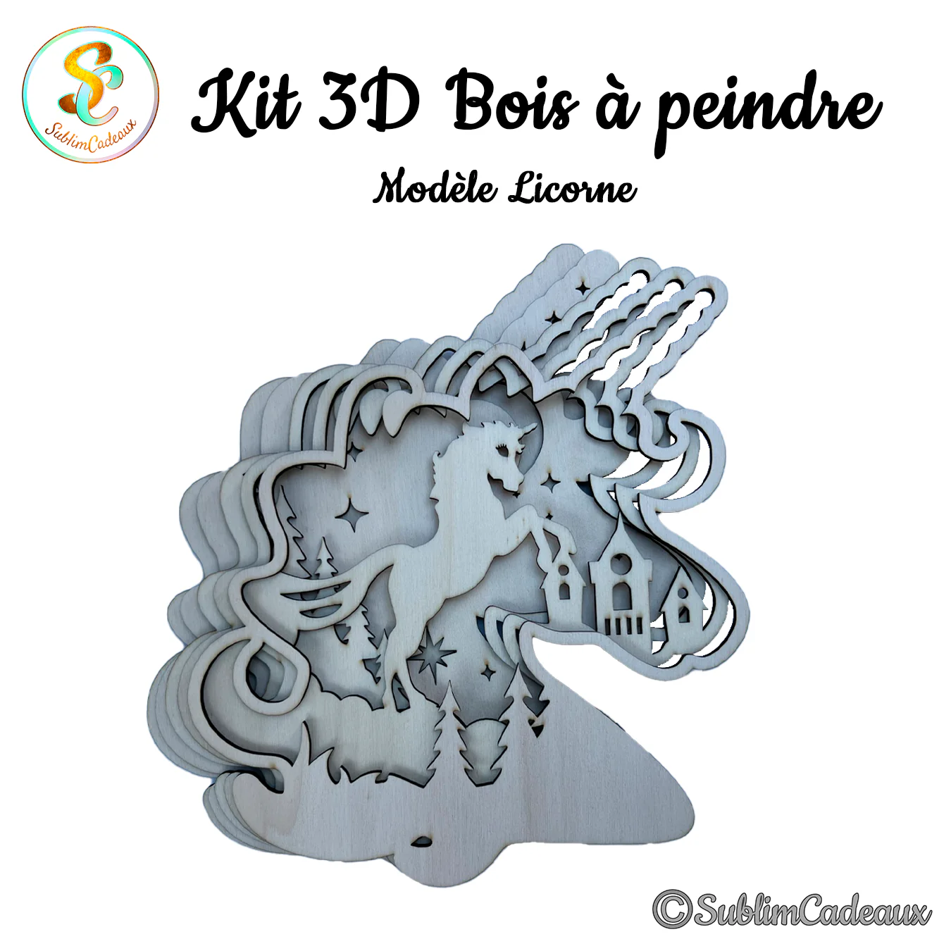 Kit 3D en bois découpé au laser en forme de licorne cabrée devant un château et des étoiles, bois brut