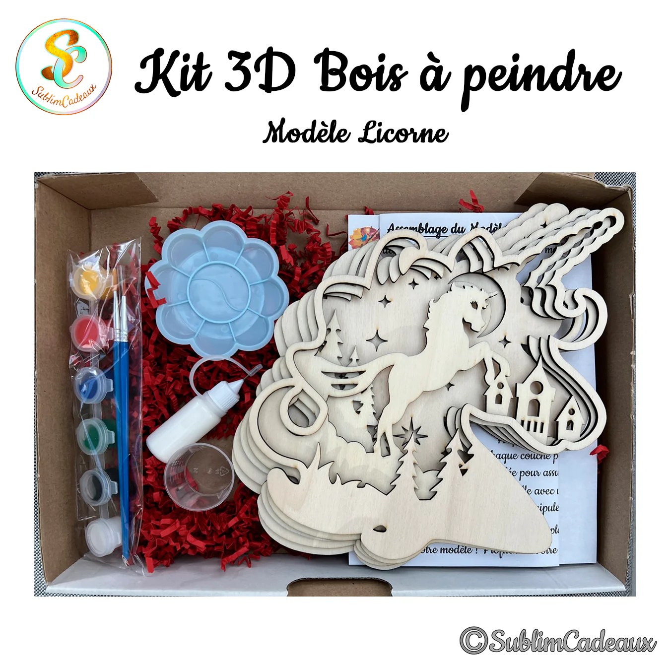 Coffret loisir créatif en bois à peindre, licorne cabrée découpée au laser parmi étoiles et château, peinture fournie