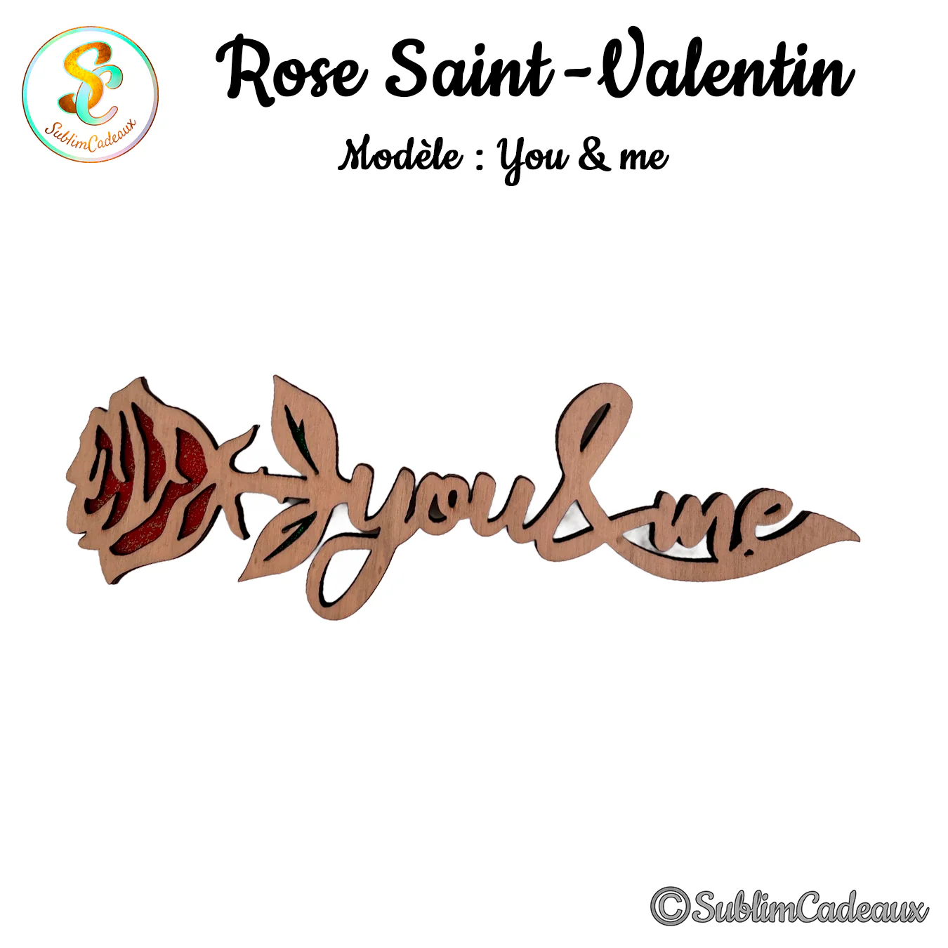 Rose en bois découpée au laser aux pétales rouges, tige prolongée par les mots you & me en écriture cursive