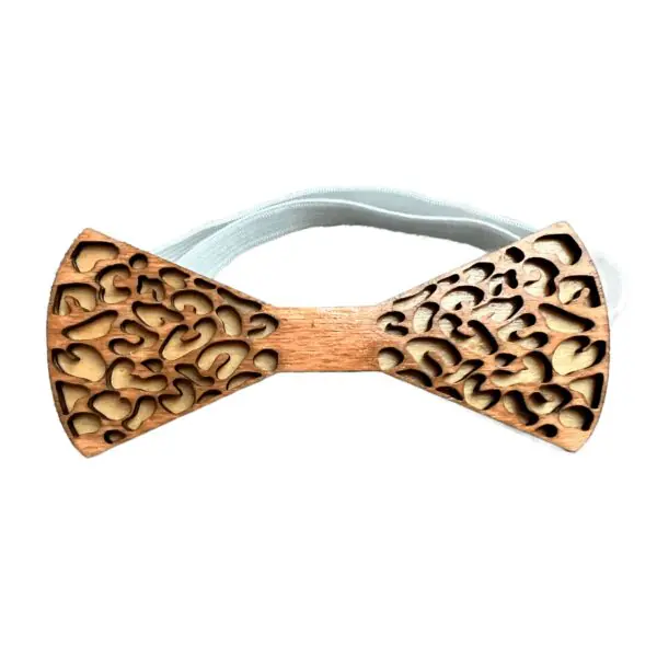 Noeud papillon en bois découpé au laser à motif léopard ajouré, bois deux tons clair et foncé, élastique blanc