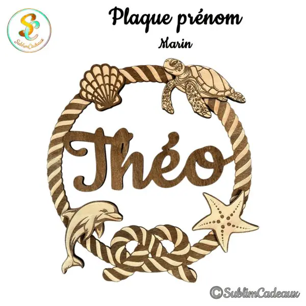 Plaque prénom en bois découpé thème mer, couronne de cordage, tortue, dauphin, étoile de mer et coquillage, prénom à personnaliser