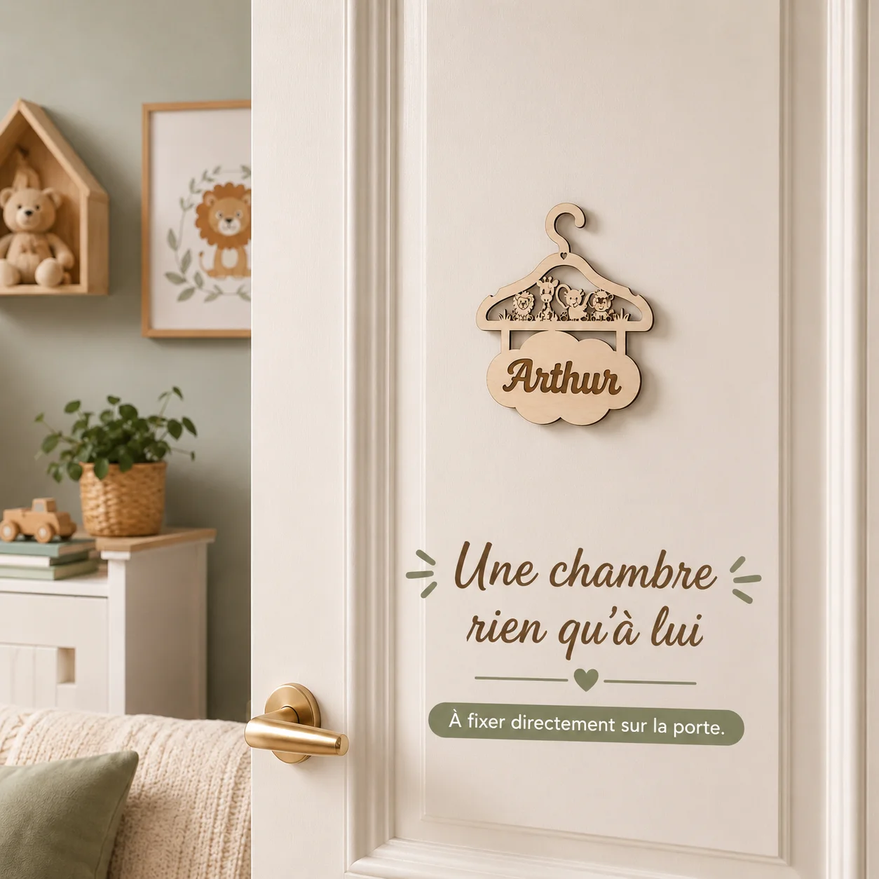 Décoration porte chambre enfant personnalisée – Cintre prénom en bois – Image 3